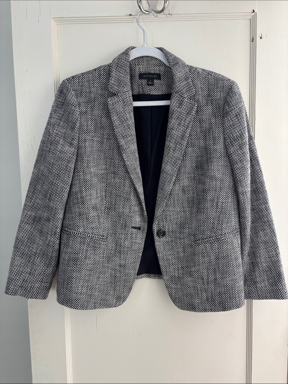 Ann Taylor Black and White Textured Blazer
